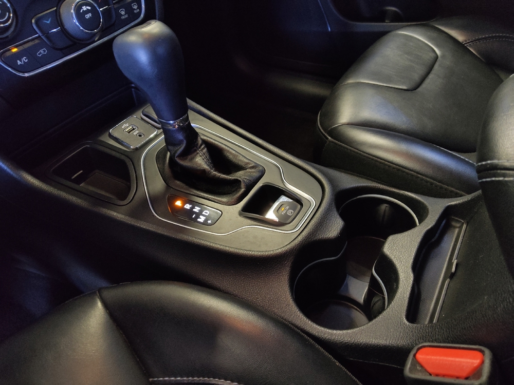 2019 Jeep Cherokee Latitude Plus - Photo 20