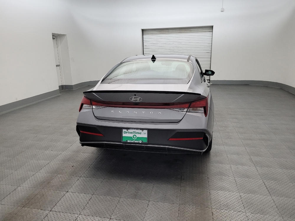 2025 Hyundai Elantra SEL - Photo 6