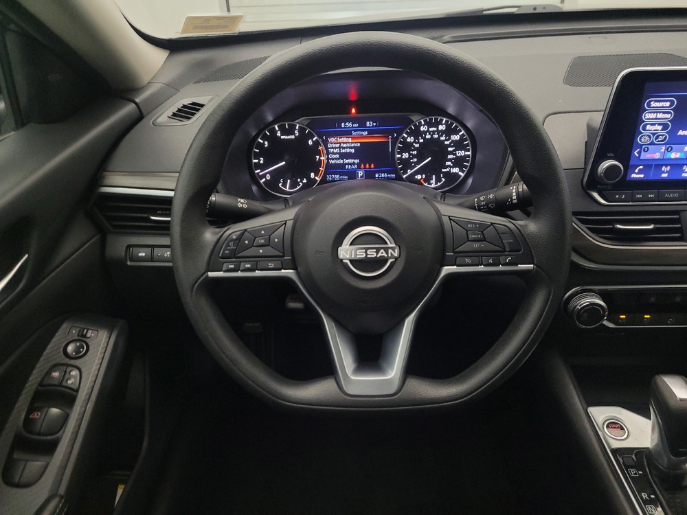 2025 Nissan Altima SV - Photo 17