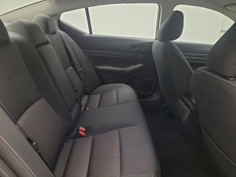 2025 Nissan Altima SV - Photo 15