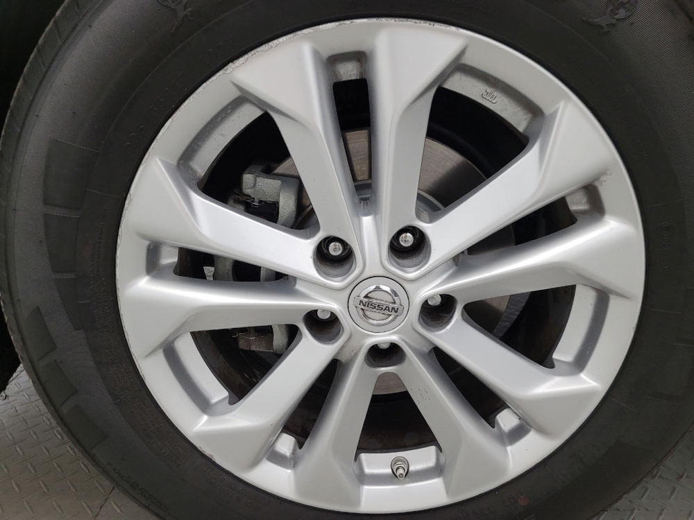 2016 Nissan Rogue SV - Photo 24