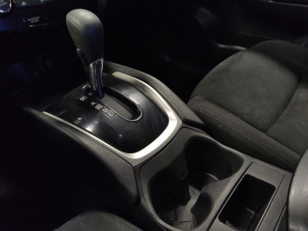 2016 Nissan Rogue SV - Photo 20