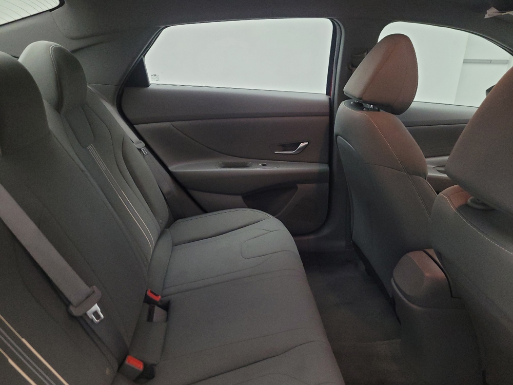 2023 Hyundai Elantra SEL - Photo 15