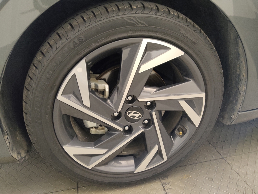 2025 Hyundai Elantra SEL - Photo 24