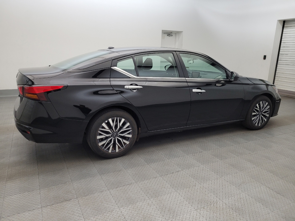 2025 Nissan Altima SV - Photo 8