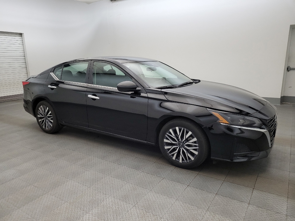 2025 Nissan Altima SV - Photo 9