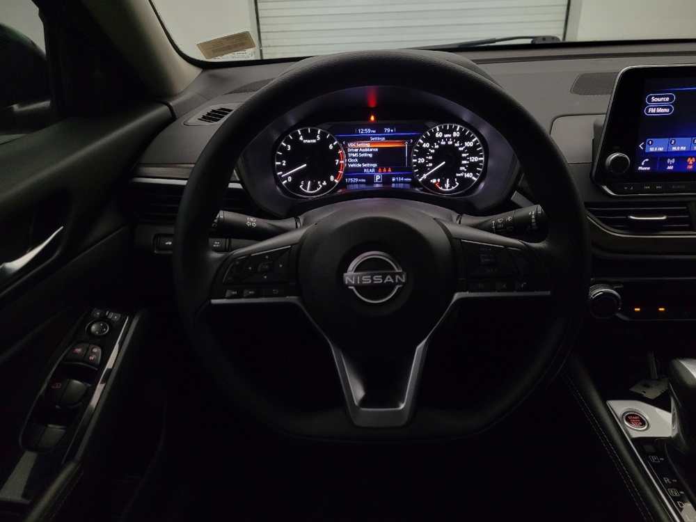 2023 Nissan Altima SV - Photo 17