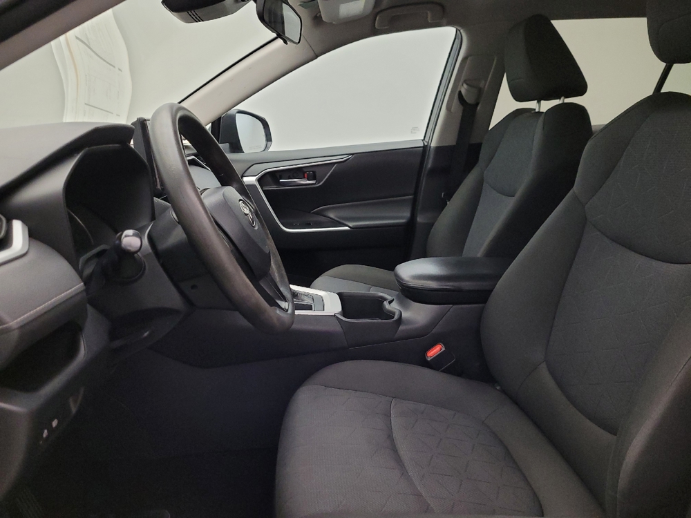 2022 Toyota RAV4 XLE - Photo 13