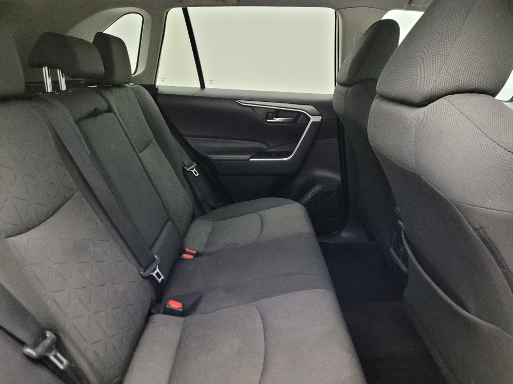 2022 Toyota RAV4 XLE - Photo 15