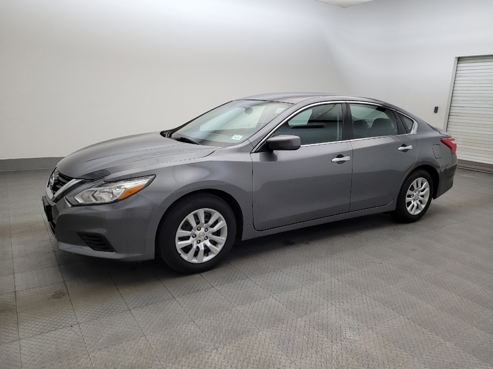 2017 Nissan Altima S - Photo 2