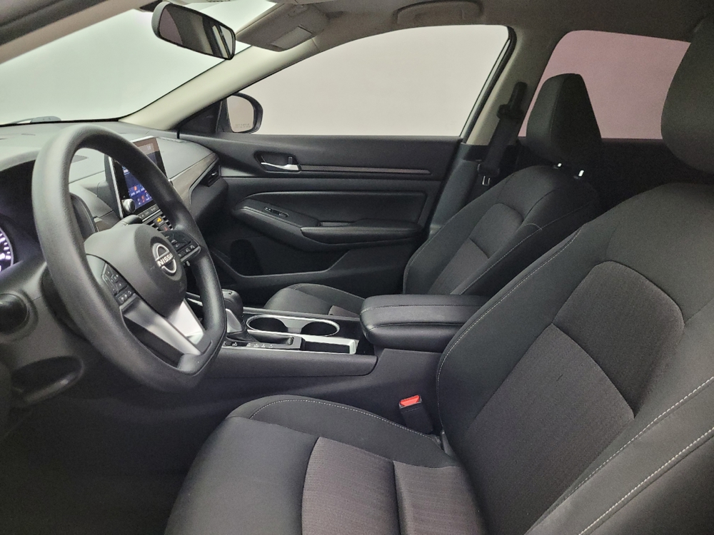 2024 Nissan Altima SV - Photo 13