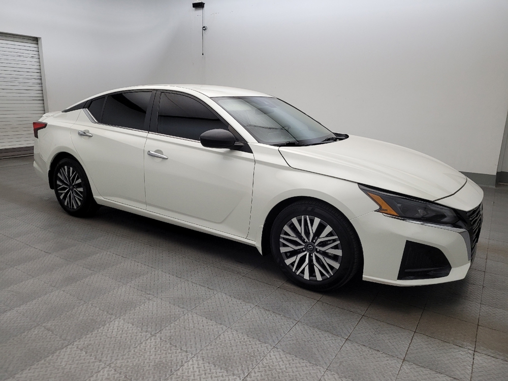 2024 Nissan Altima SV - Photo 9
