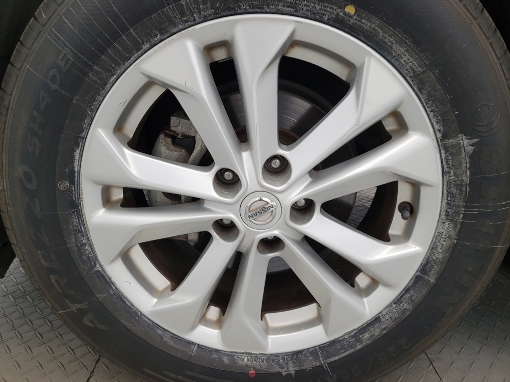 2016 Nissan Rogue SV - Photo 24