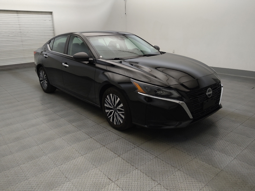 2025 Nissan Altima SV - Photo 10