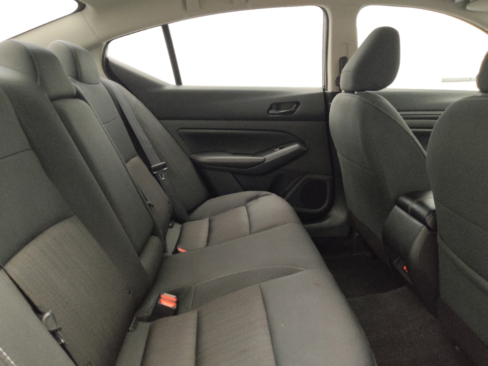 2025 Nissan Altima SV - Photo 15