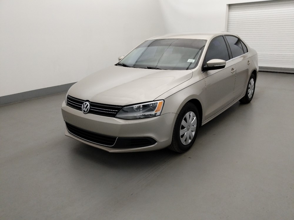 Used 2013 Volkswagen Jetta Driver Front Bumper
