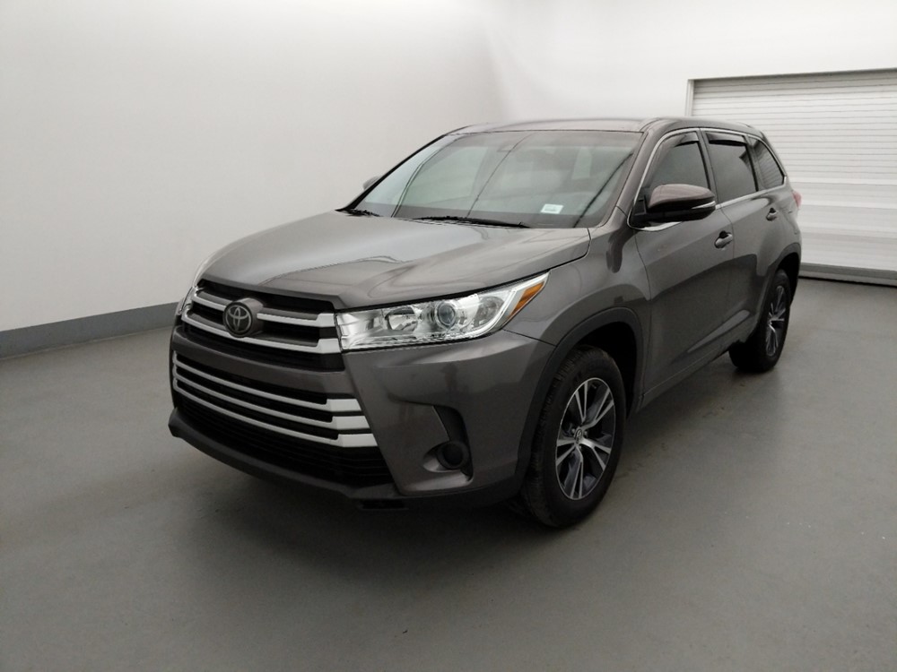 Used 2018 Toyota Highlander Driver Front Bumper