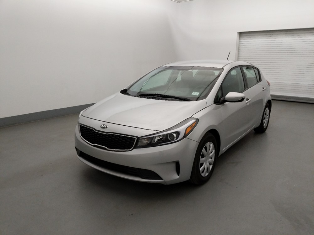 Used 2017 Kia Forte5 Driver Front Bumper