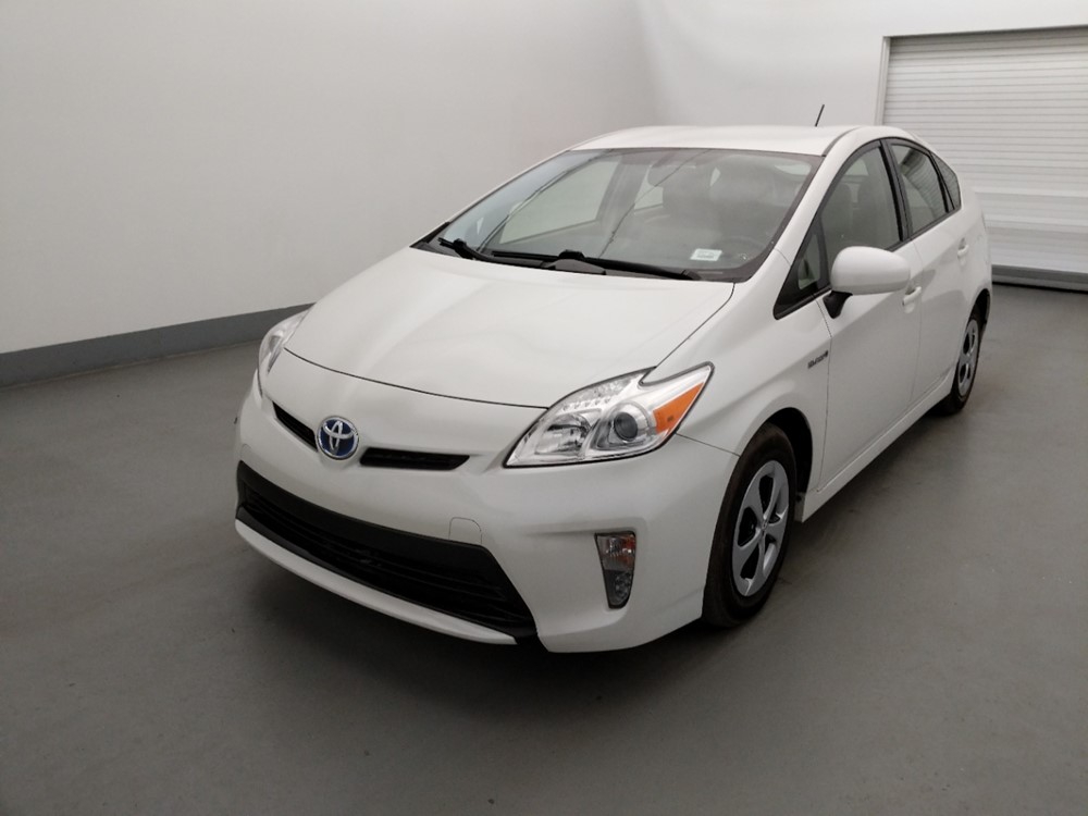 Used 2014 Toyota Prius Driver Front Bumper