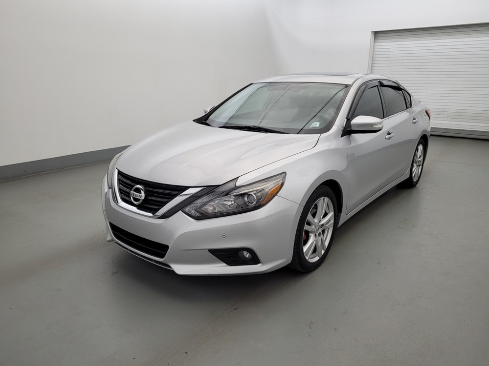 Used 2017 Nissan Altima Driver Front Bumper