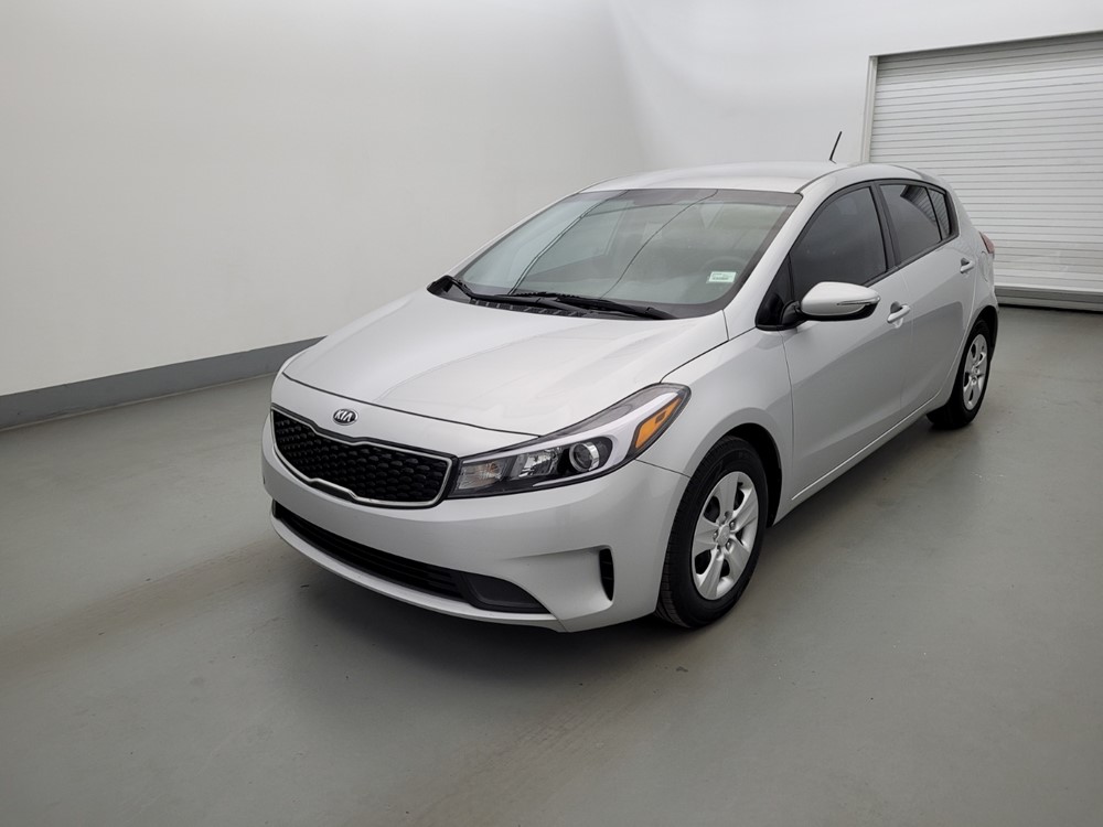 Used 2017 Kia Forte5 Driver Front Bumper