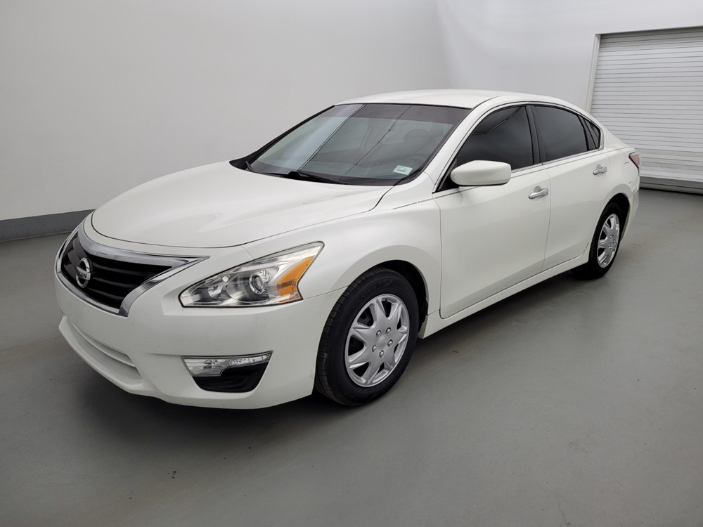 Used 2014 Nissan Altima Driver Front Bumper