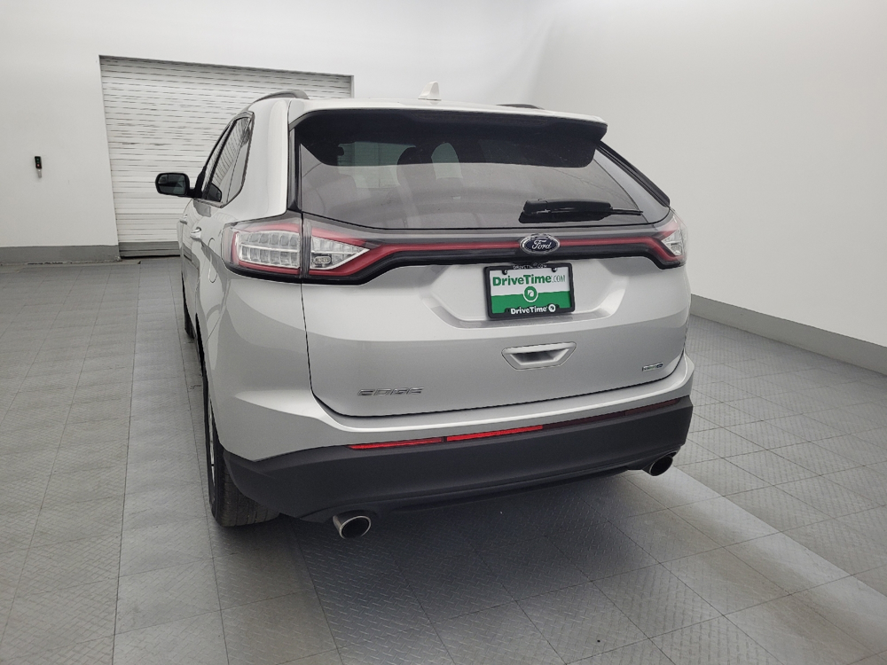 Image 5 of 2018 Ford Edge SE
