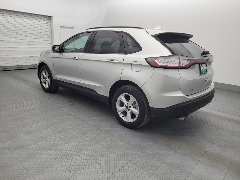 Image 3 of 2018 Ford Edge SE