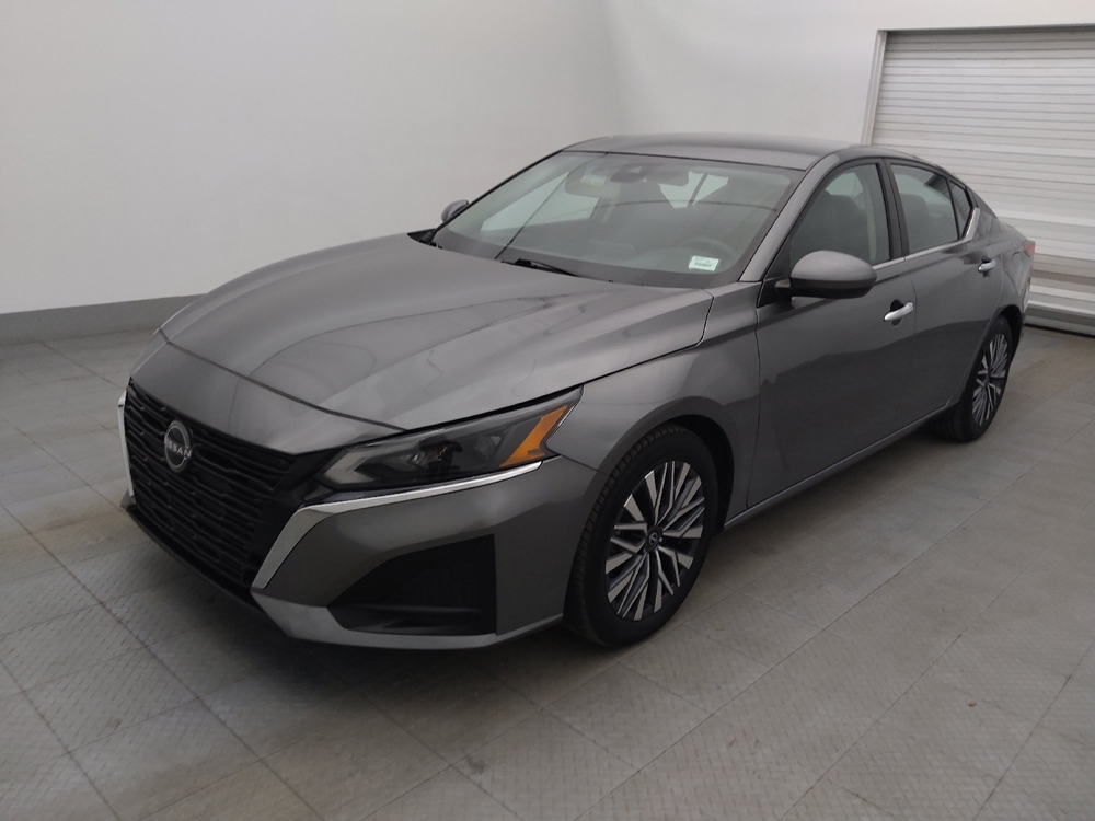 2023 Nissan Altima SV's photo