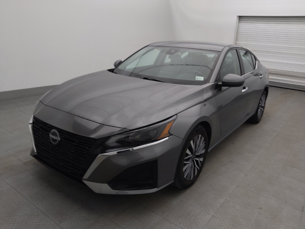 2023 Nissan Altima SV's photo