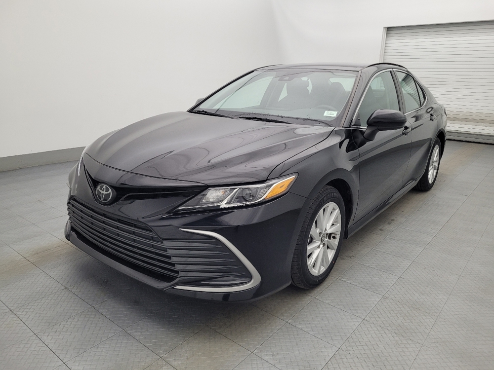 2023 Toyota Camry LE's photo