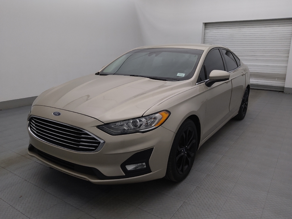 2019 Ford Fusion SE's photo
