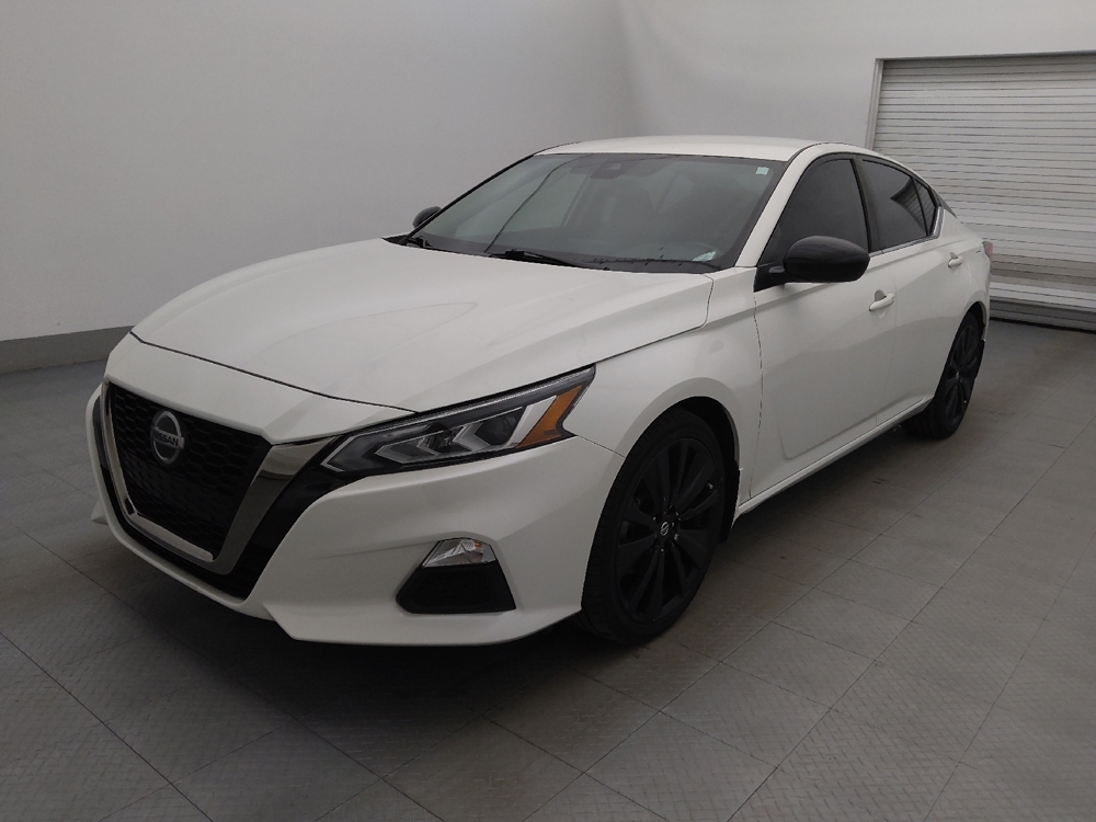 2022 Nissan Altima SR