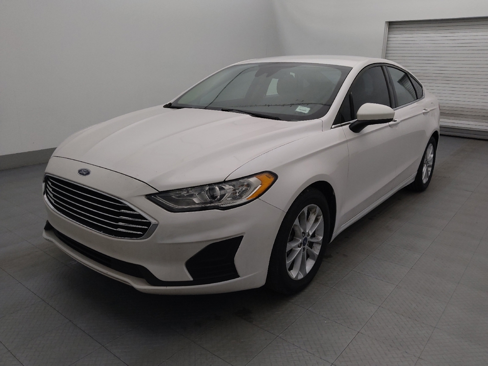 2019 Ford Fusion SE's photo