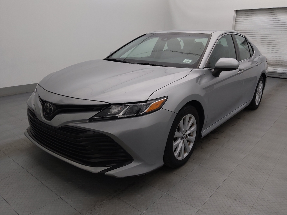 2018 Toyota Camry LE's photo