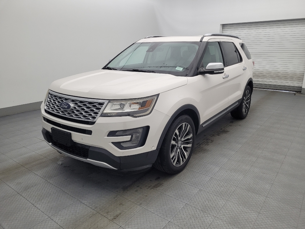 2017 Ford Explorer Platinum's photo
