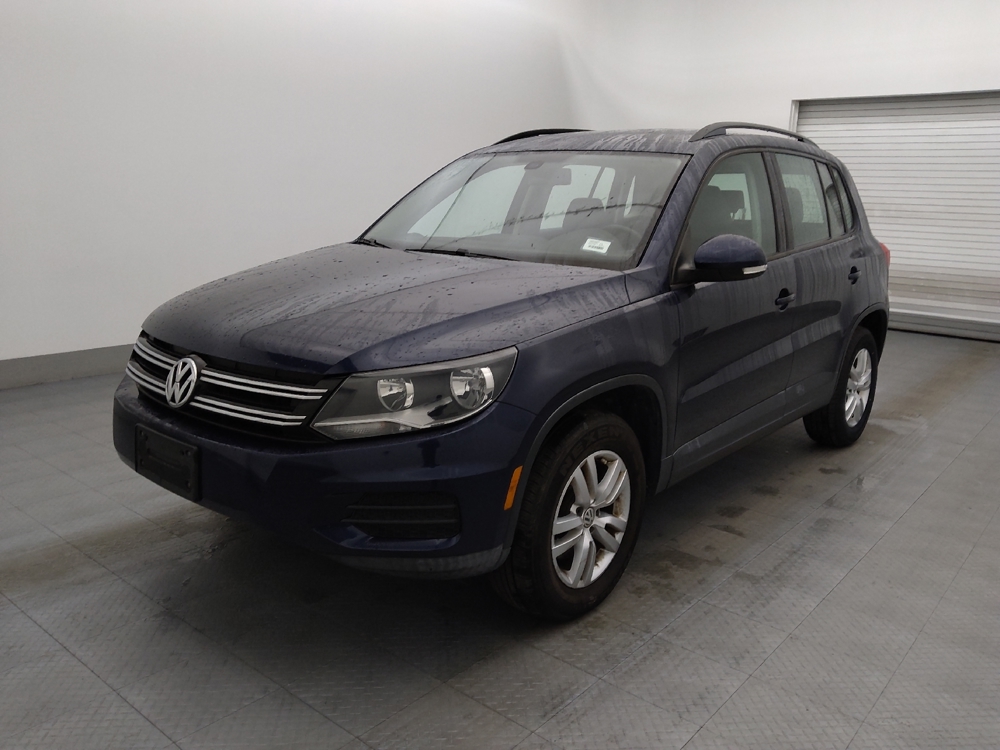 2016 Volkswagen Tiguan S's photo