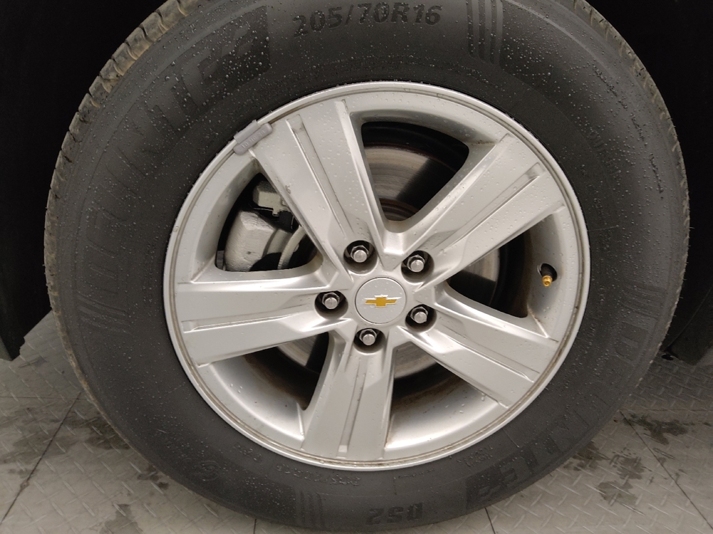 2021 Chevrolet Trax LS - Photo 24