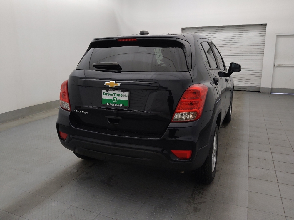 2021 Chevrolet Trax LS - Photo 6