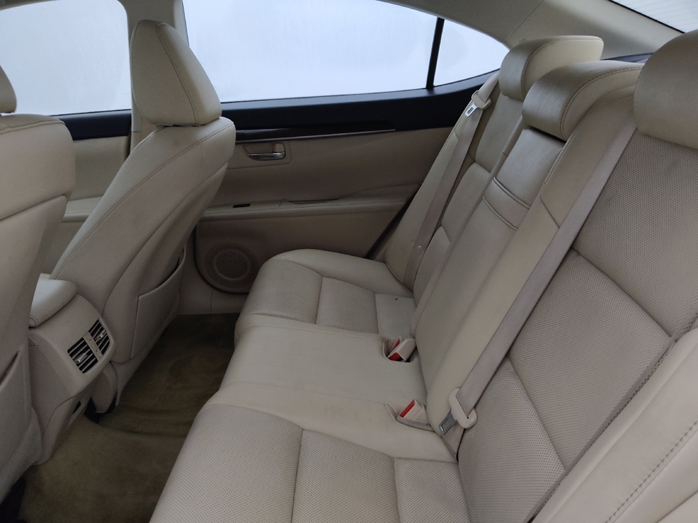2015 Lexus ES 350 - Photo 14