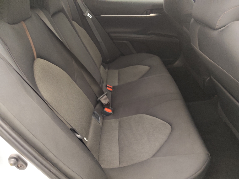 2018 Toyota Camry LE - Photo 15