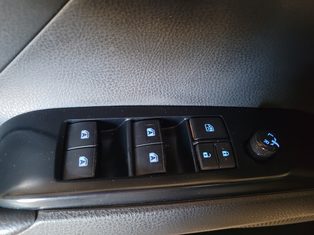2018 Toyota Camry LE - Photo 21