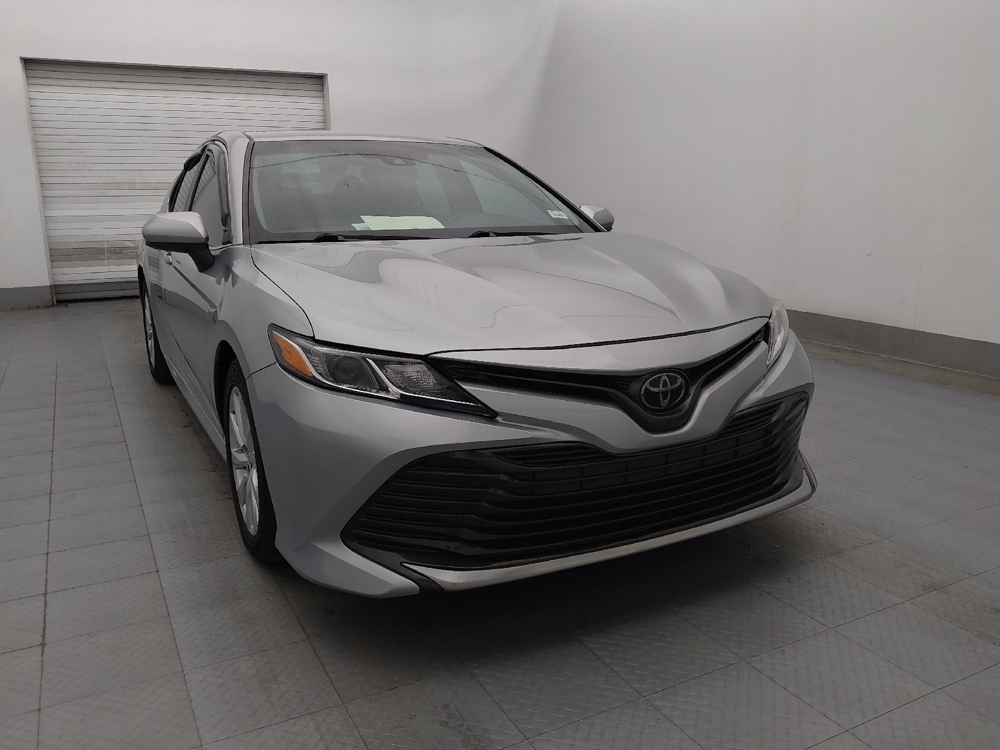 2018 Toyota Camry LE - Photo 10