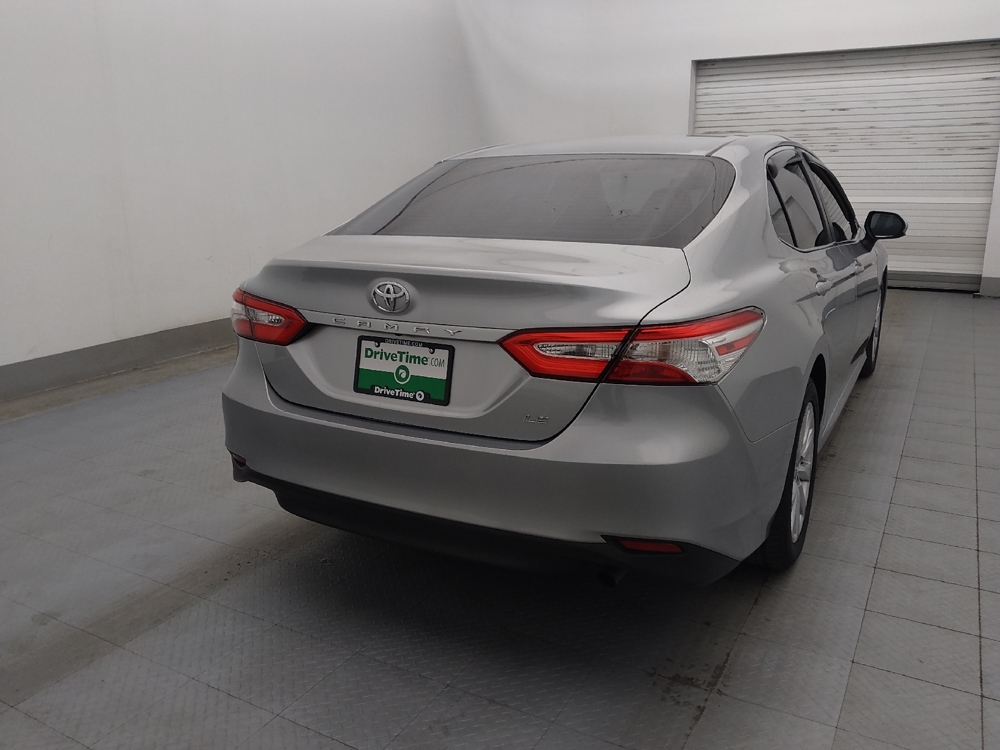 2018 Toyota Camry LE - Photo 7