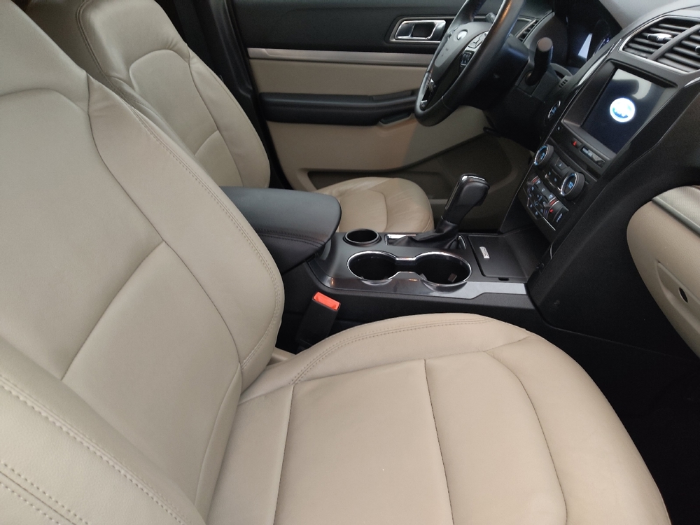 2018 Ford Explorer XLT - Photo 16