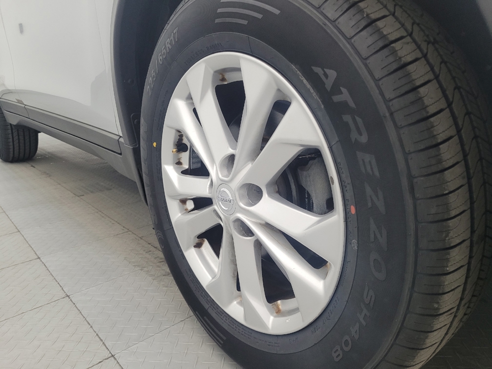 2016 Nissan Rogue SV - Photo 24