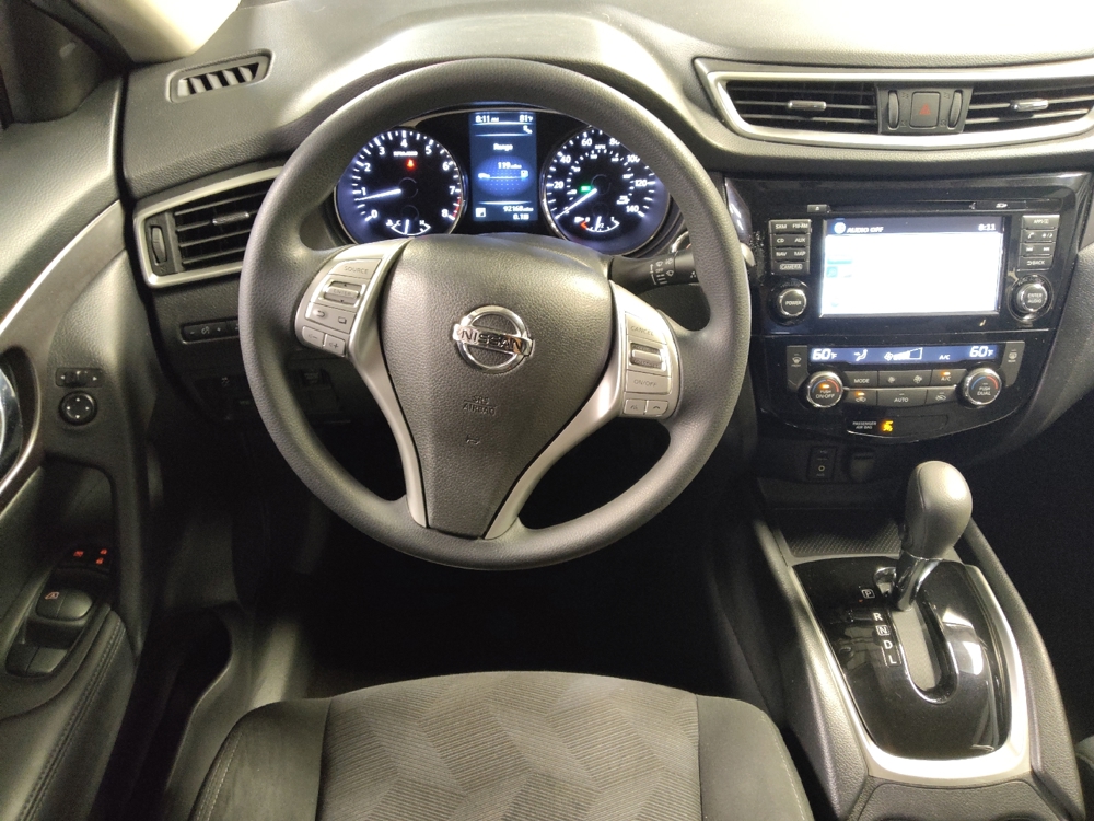2016 Nissan Rogue SV - Photo 17