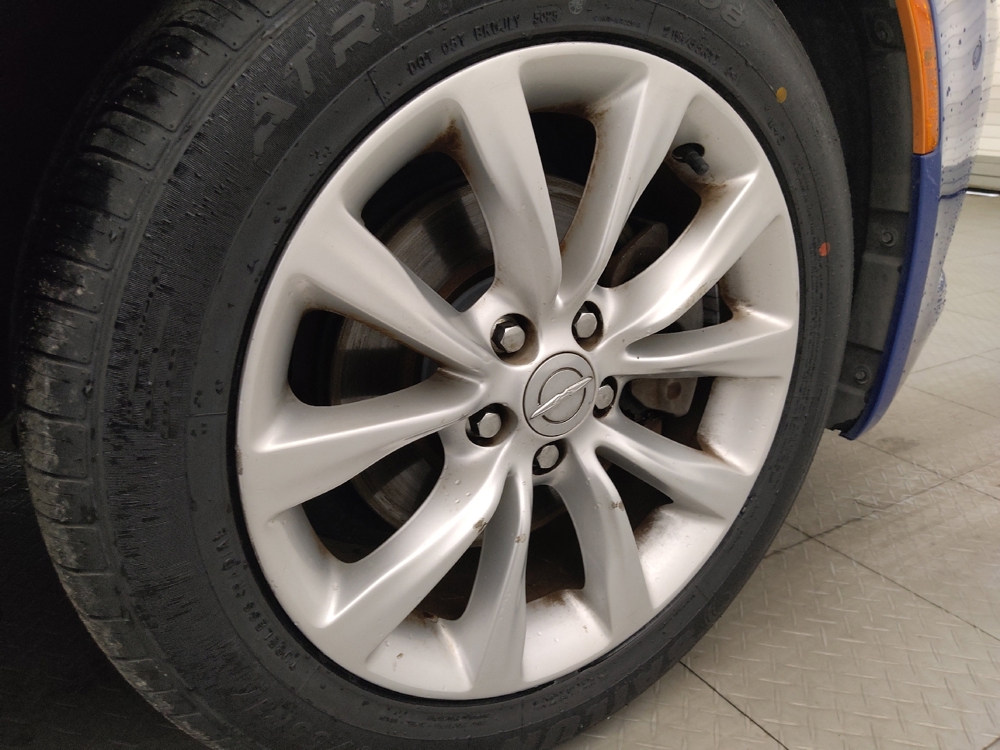 2015 Chrysler 200 C - Photo 24