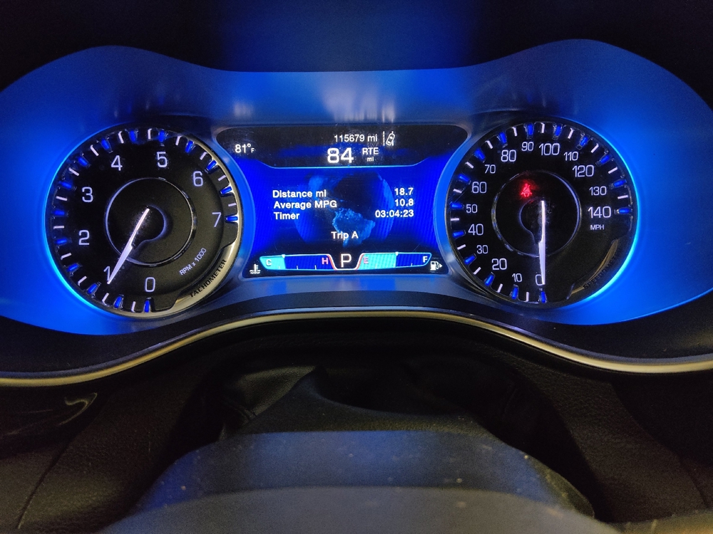 2015 Chrysler 200 C - Photo 18