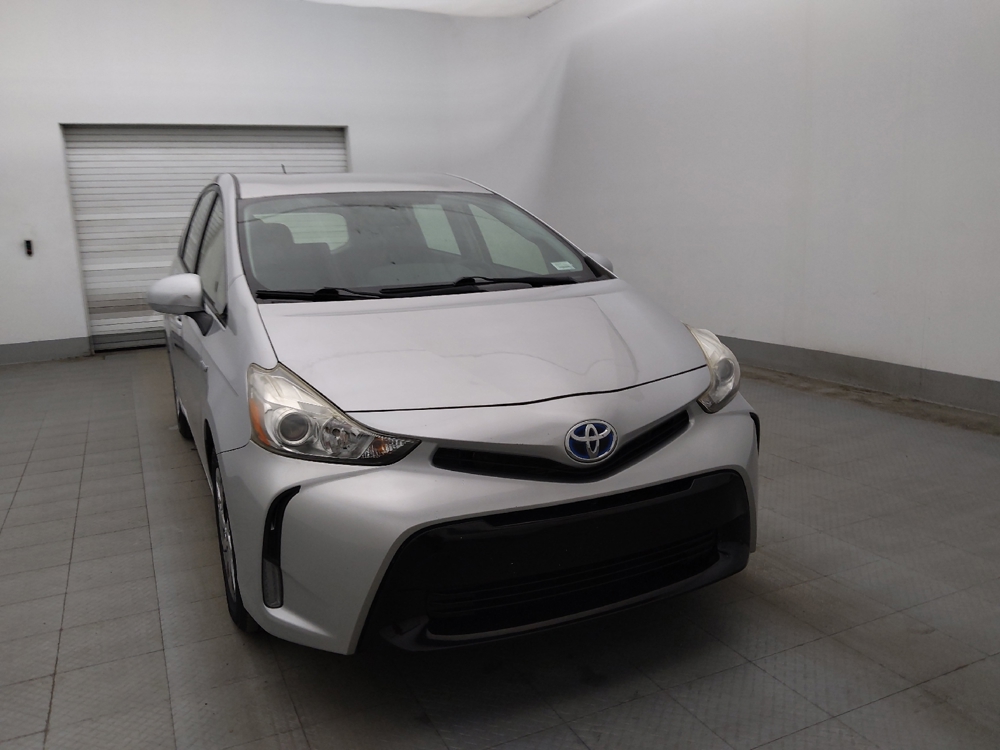 2017 Toyota Prius v Three - Photo 10